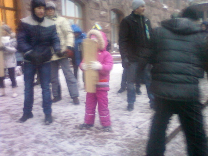 Євромайдан (11.12.13). Люди для людей в самом центре Киева